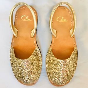Clou Mallorquina Senora gold glitter leather sandal flat by Nilsonshoes Size 10